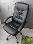 Scaun birou aproape nou