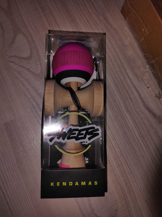 Sweets kendama broken bones nou