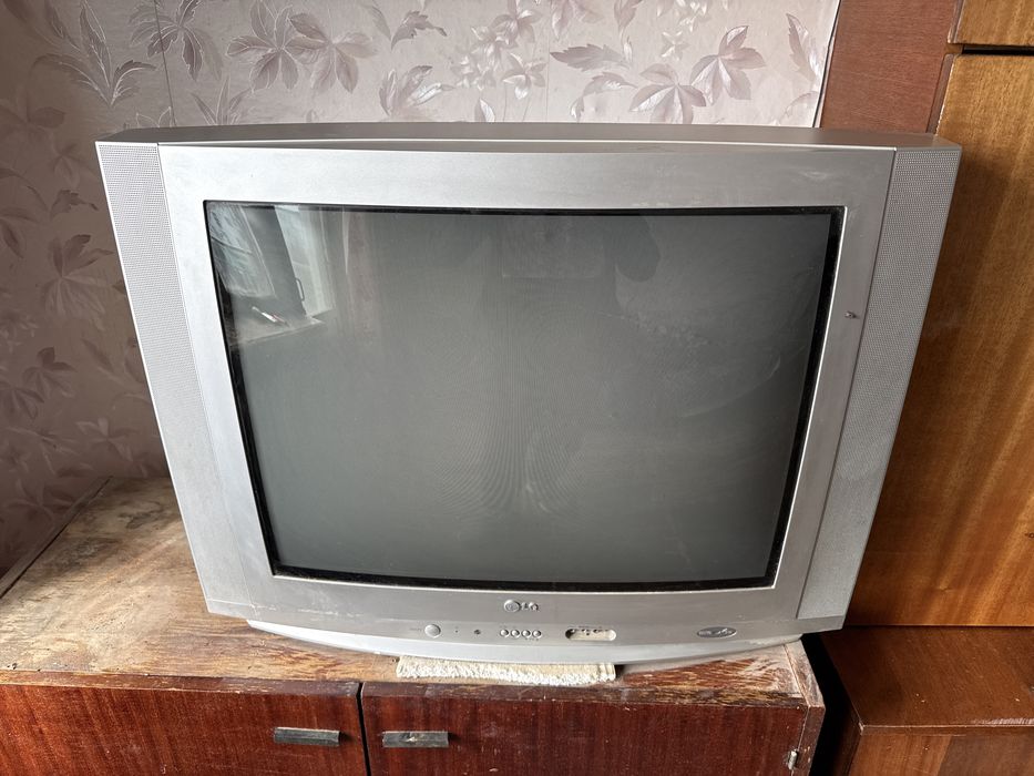 Телевизор LG fgh