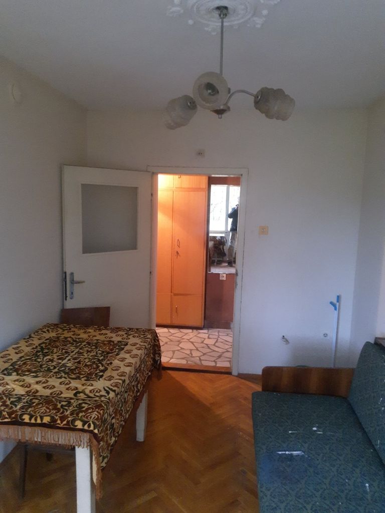 Продава се Четиристаен апартамент в Ловеч, Център - 91 кв.м за 869 €/кв.м - Снимка #16