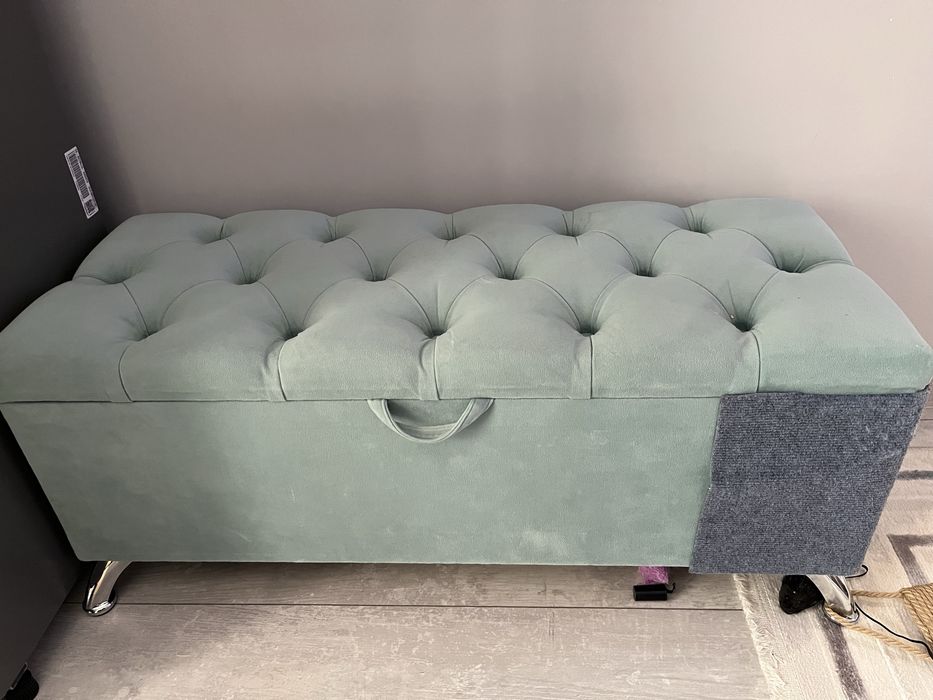 Пуфик , суднук . С местом для хранения