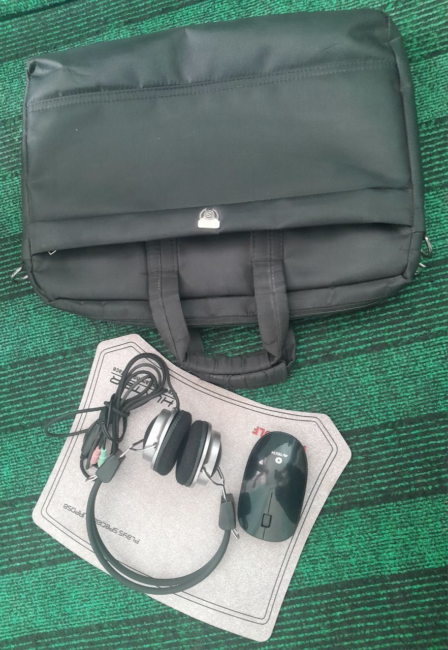 Noutbuk acer soriladi srochni pul zarur