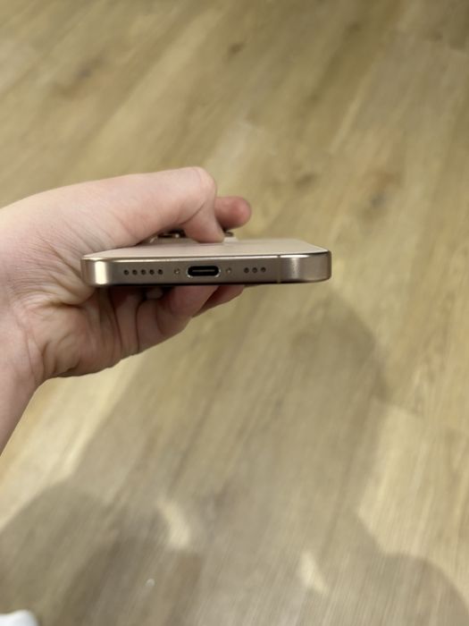iPhone 16pro в идеальном состоянии