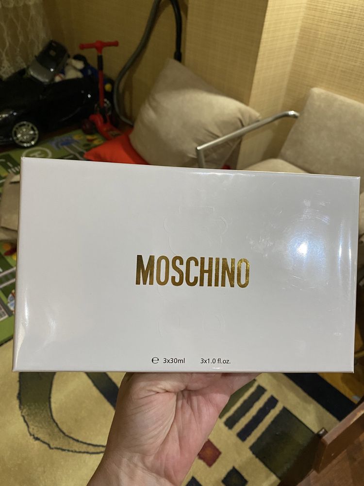 подарочный набор парфюмов Moschino Toy