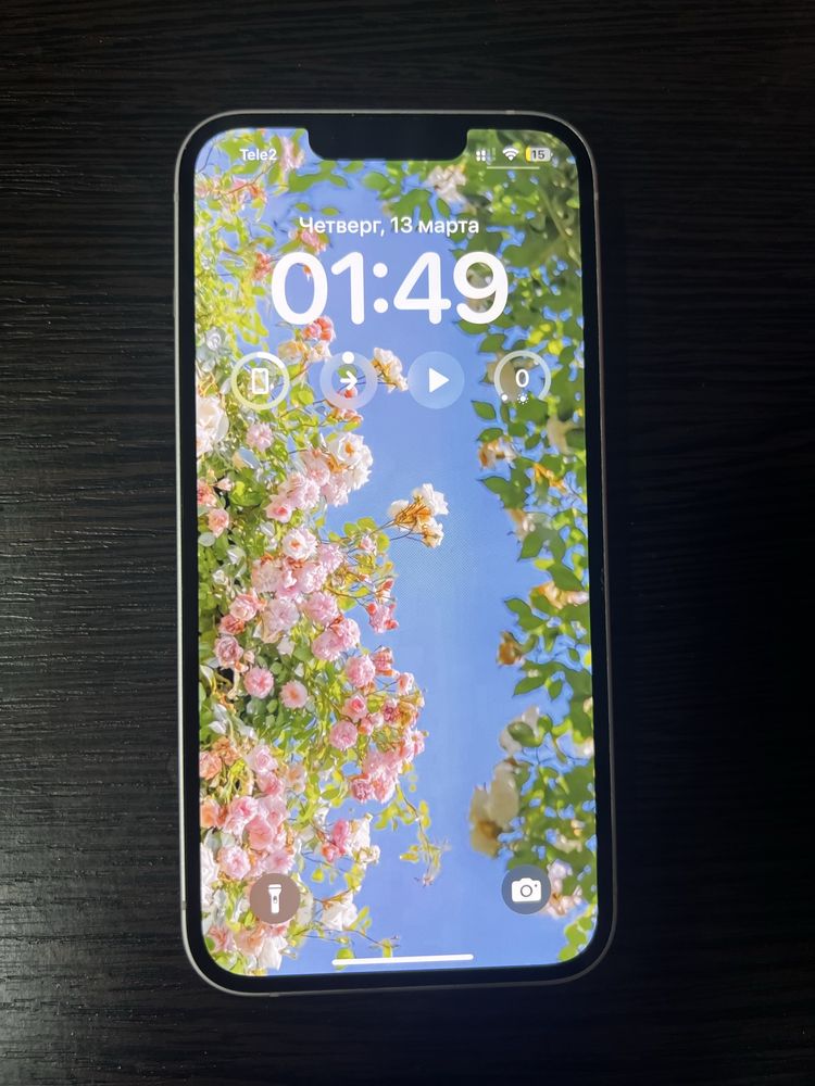 Продам Iphone 13 в отличном состоянии