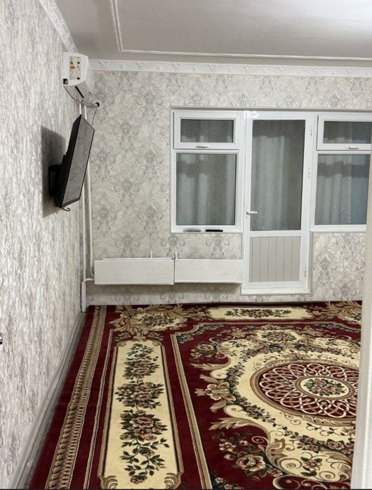 Mashinasozlar metrosiga yaqin joyda ikki xonali kvartira bor bezmakler