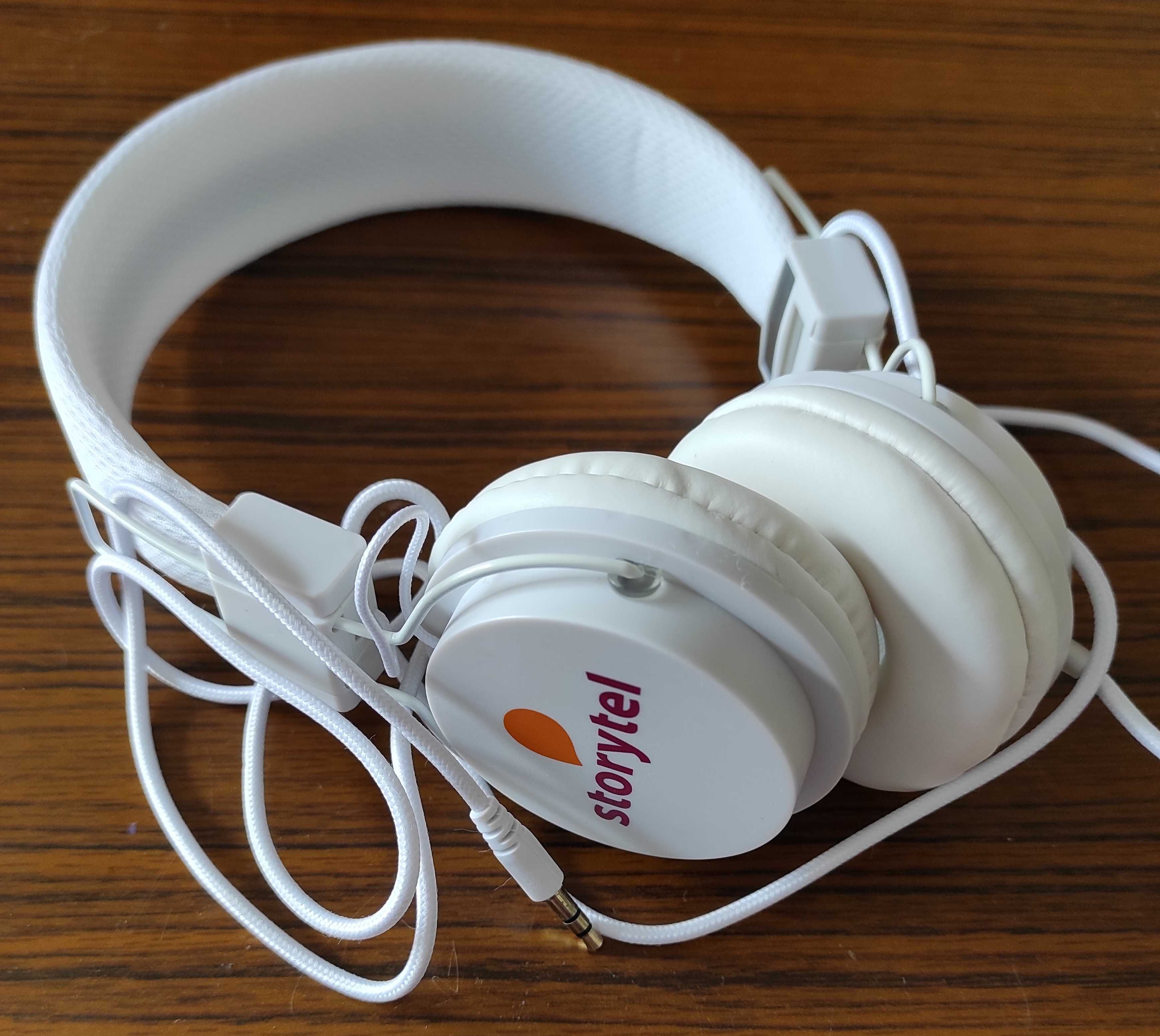 Нови бели слушалки