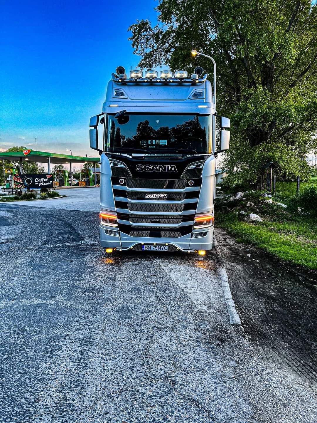 Vând scania s500
