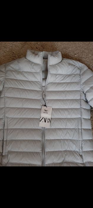 Geaca Zara Usoara cu puf de gasca,M 40