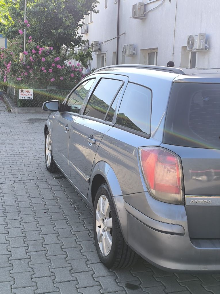 Autoturisme OPEL ASTRA H Station  Wagon
