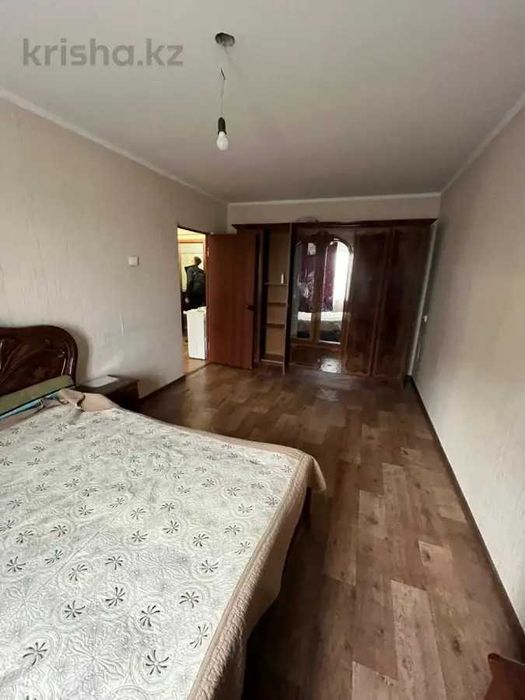 Сдается 3-комнатная квартира в районе детского мира "Империя Карина"