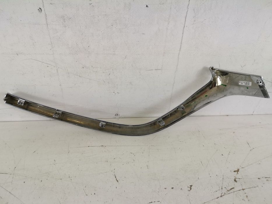 Ornament Crom Dreapta Grila Centrala Sub Far Mazda  3 BM [facelift] 20