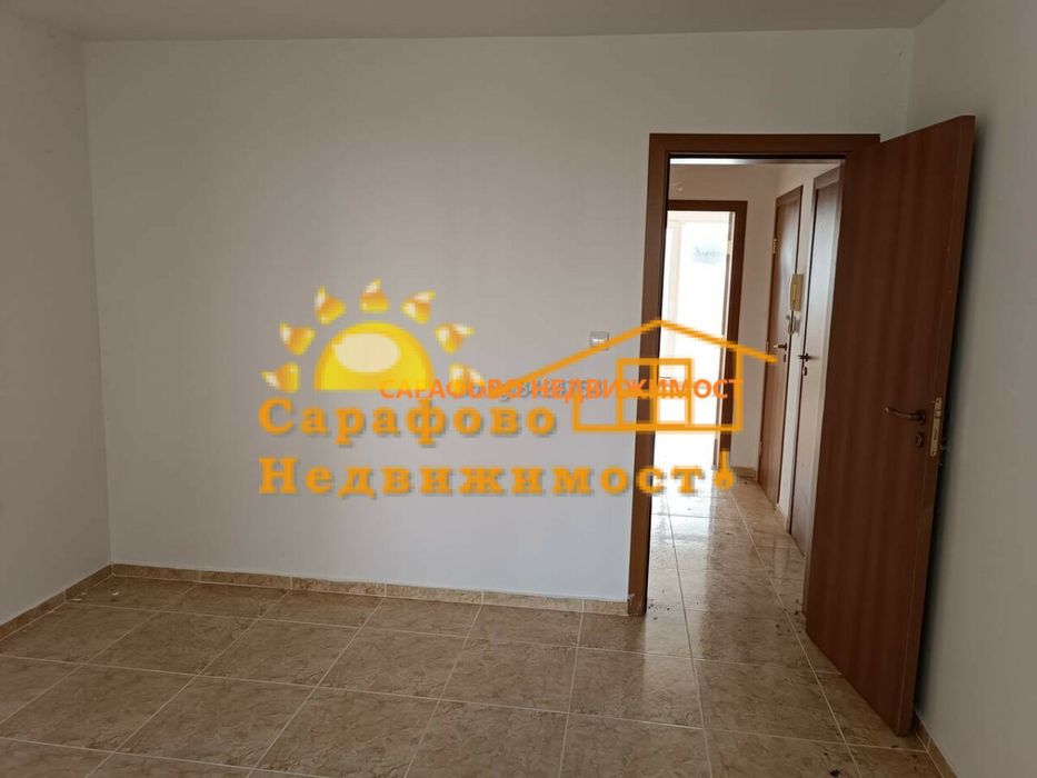 Продава двустаен апартамент в  Сарафово