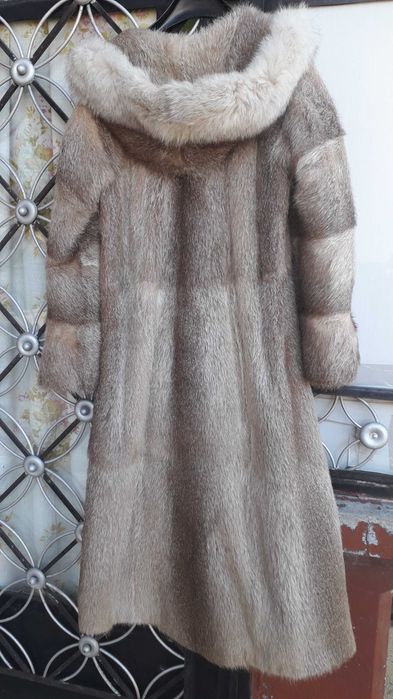 Haina blana naturala de vulpe