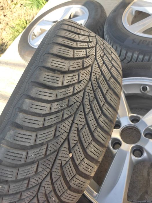 Зимни гуми Continental и оригинални джанти 16’ за Волво