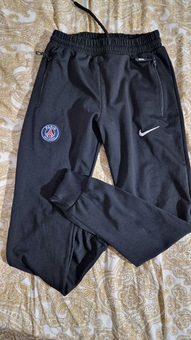 Pantaloni trening nike paris
