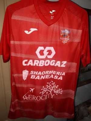 Tricou cu autografe+sort Arsenal Tunari- Banii merg la un baiat bolnav