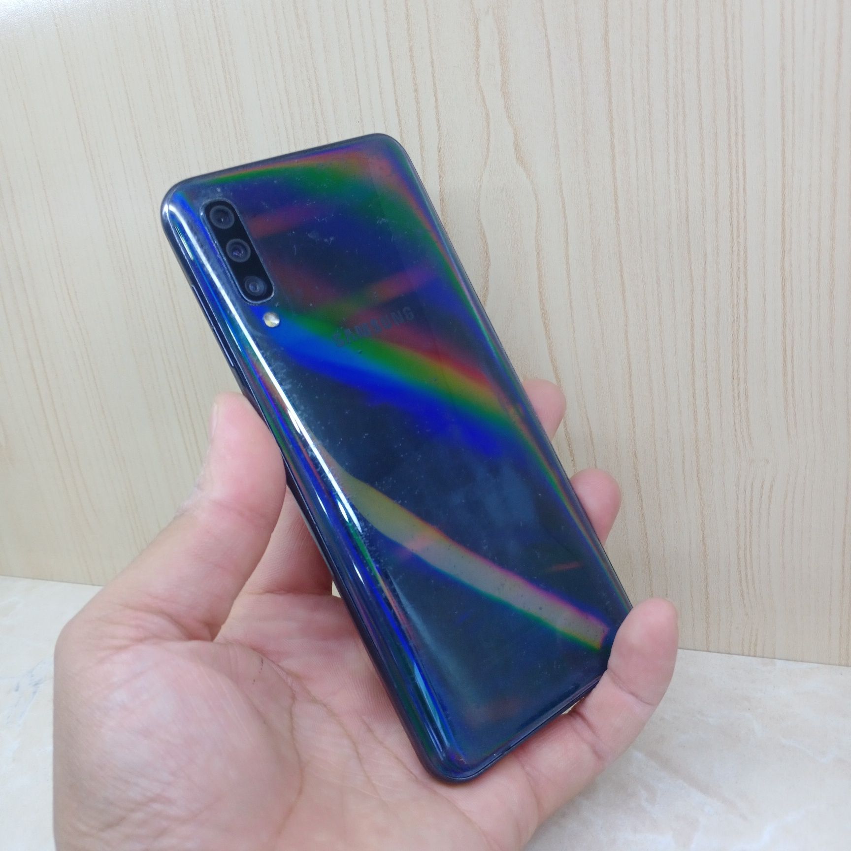 Samsung A50 srochna sotiladi
