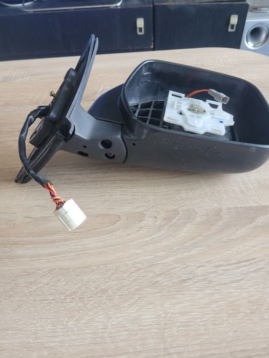 Основа за дясно странично огледало на Тойота Ланд Круизер