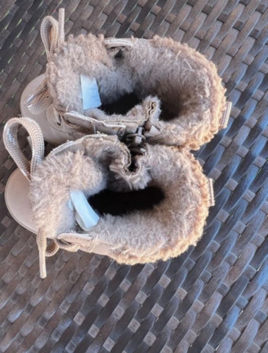 Ghete bebelusi 1,5-2 ani H&M 20-21