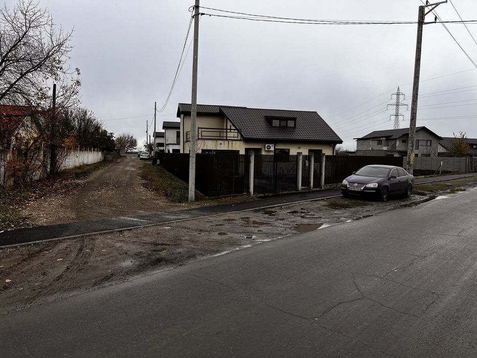 Vand teren intravilan 1000 mp