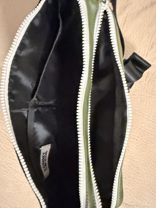 Чантичка Tommy jeans