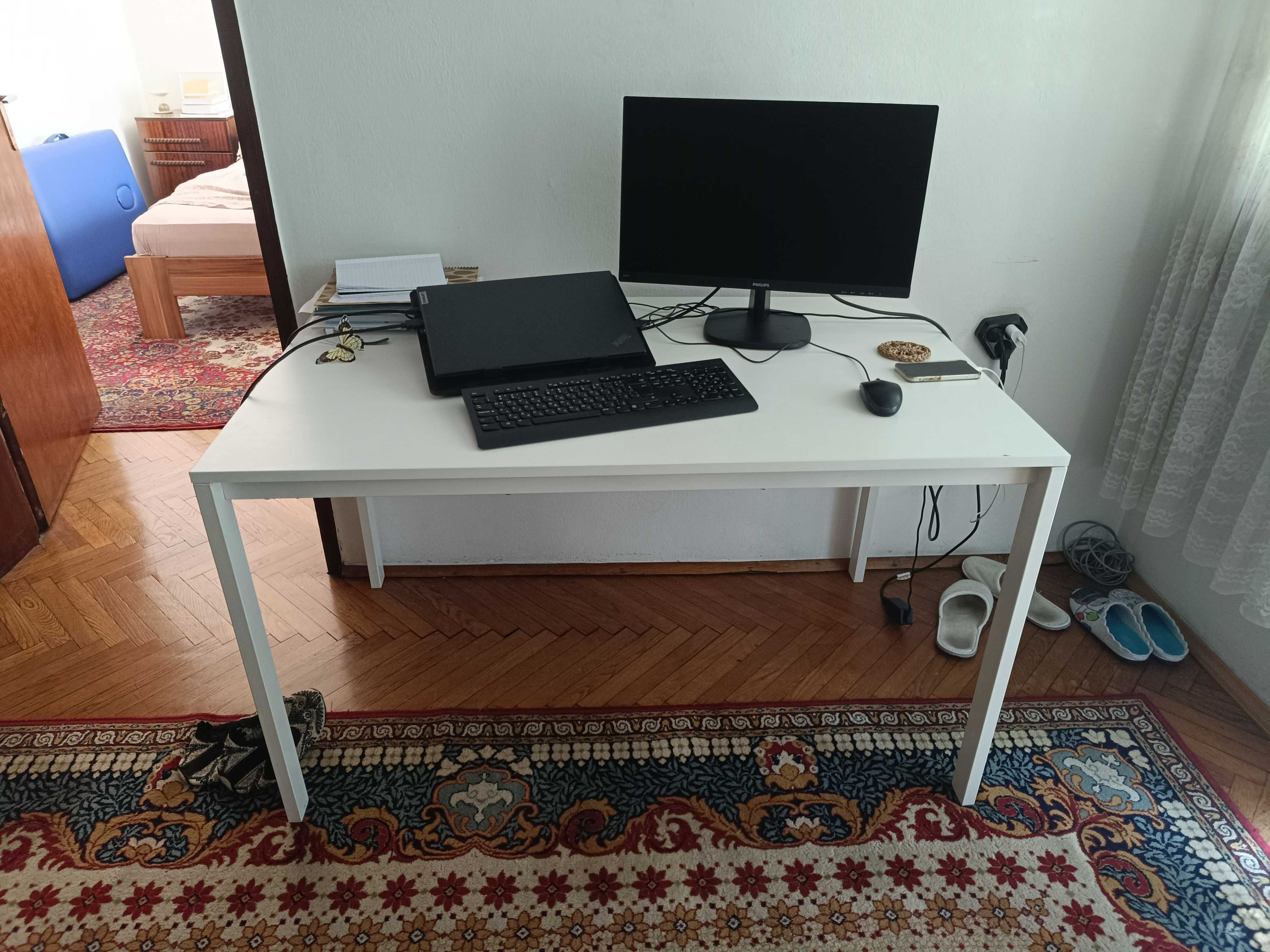 Бюро Ikea бяло (125 x 75 x 70)