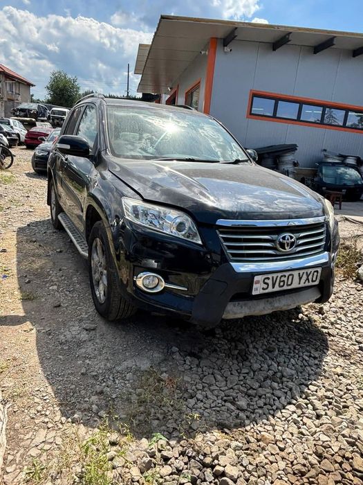 Toyota Rav4  2.2 150hp  2010г САМО НА ЧАСТИ