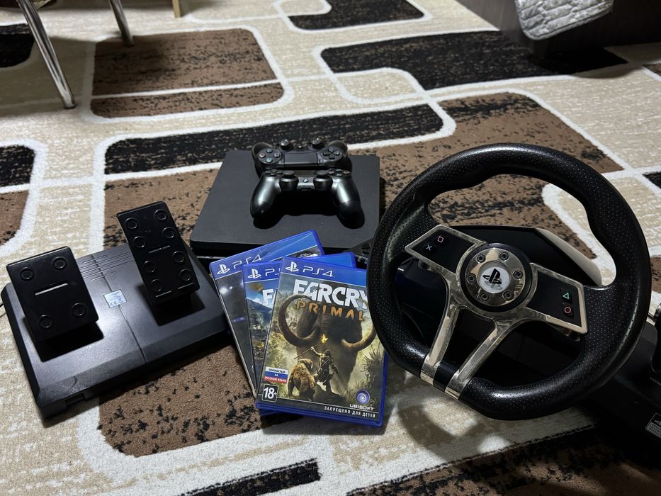 PS4 Slim 1TB + Руль Defender Hurricane + 2 джойстика + 3 игры!