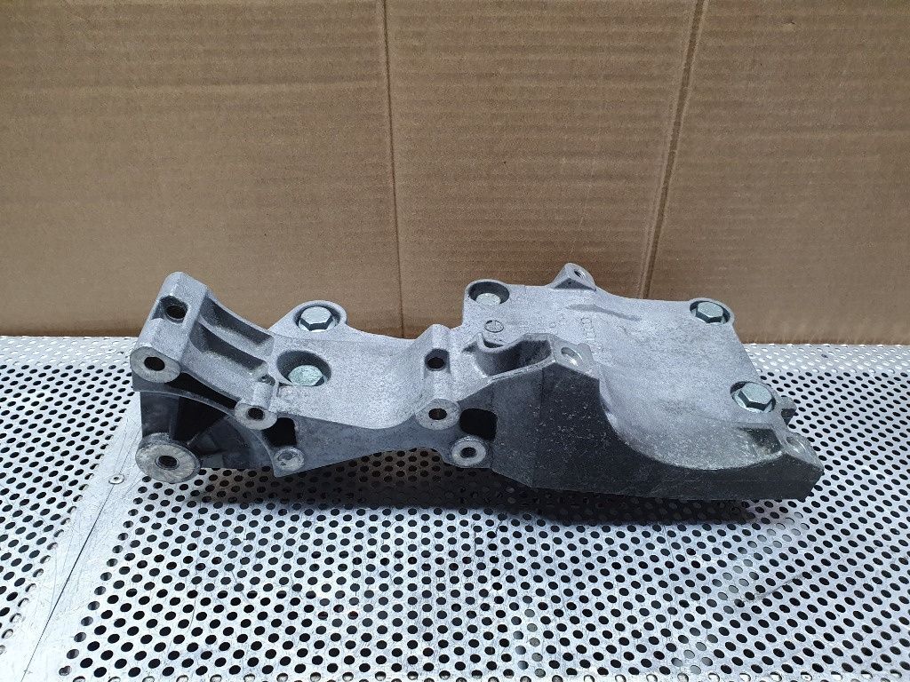 Suport accesorii motor  VOLKSWAGEN GOLF V 1K1 2003 - 2009 2.0 TDI 16V BKD  03G903143A