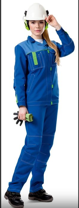 Продам новый костюм.