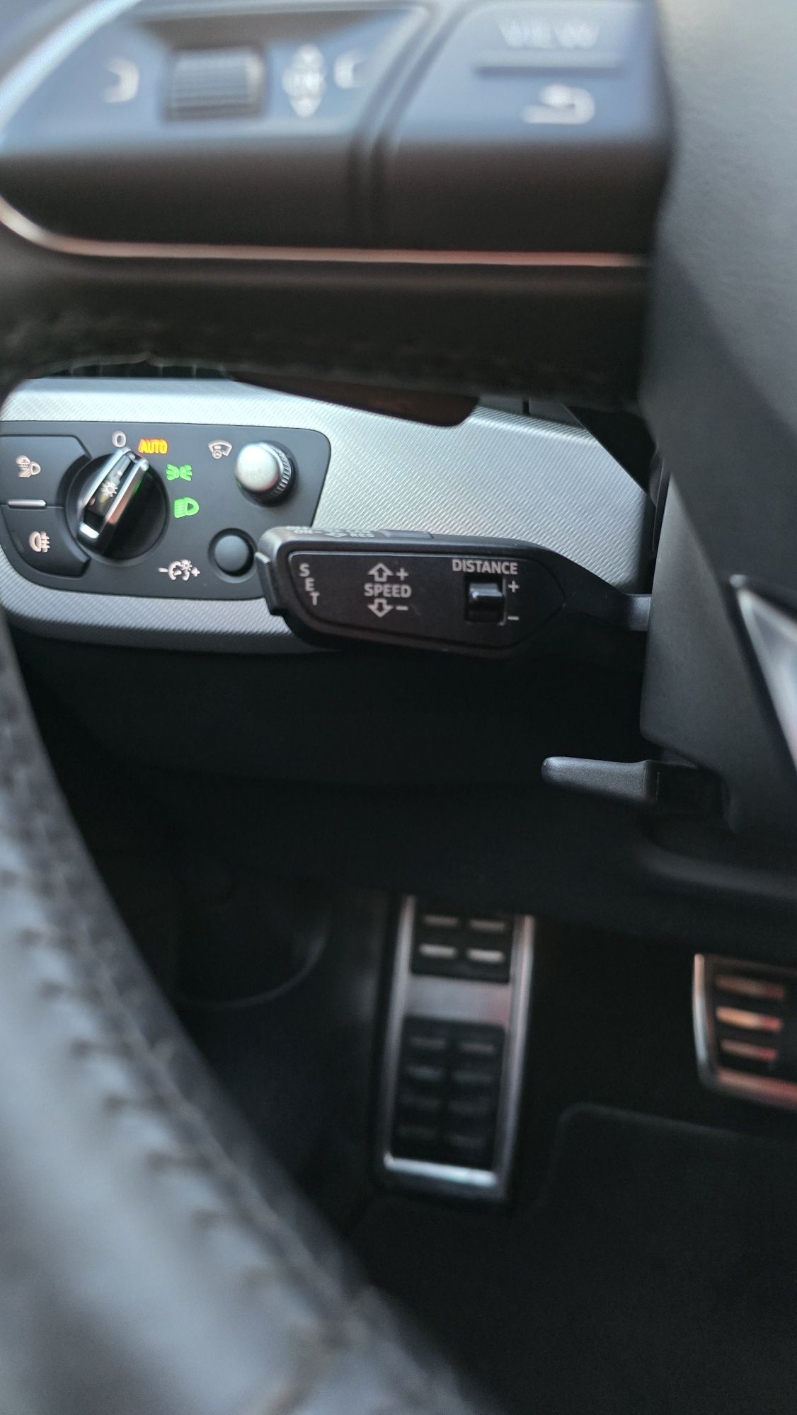 Audi A4 Matrix Head-up Android Auto Distronic Drive Select S-Line