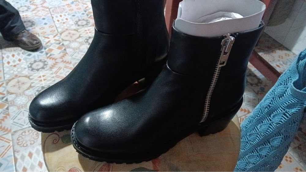 Ghete piele marimea 38