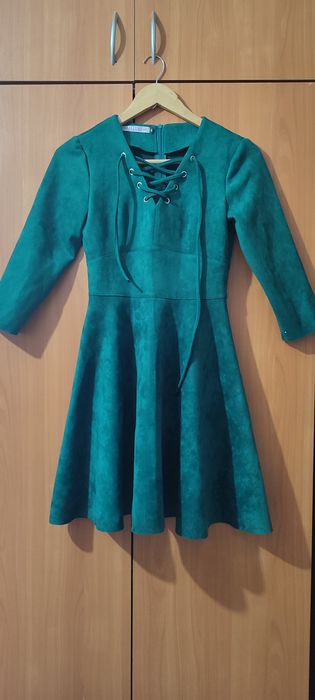 Продам женские платья