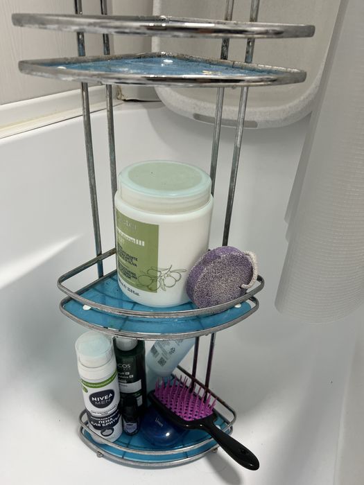 Полка в ванную б/у три яруса