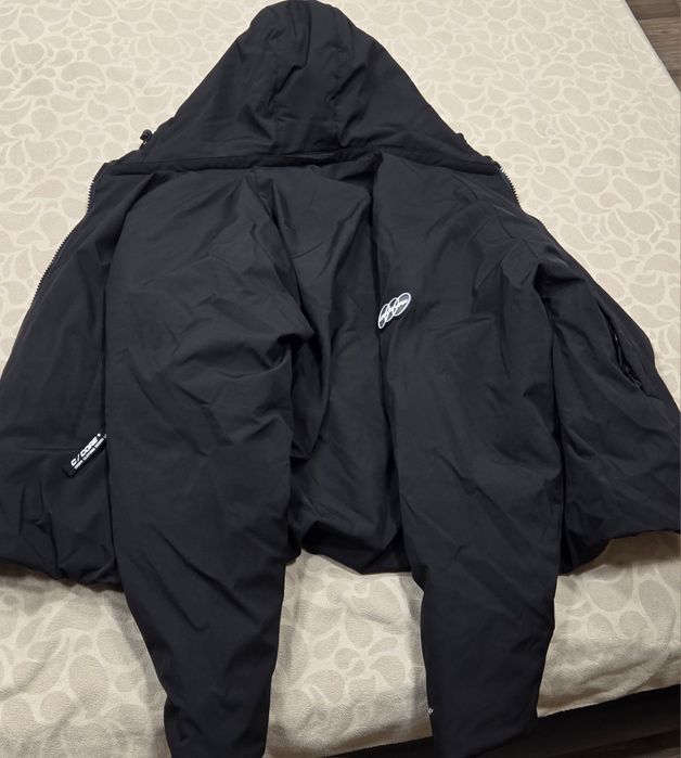 Продава се дебело зимно яке за момче на ,ново обличане един единствен