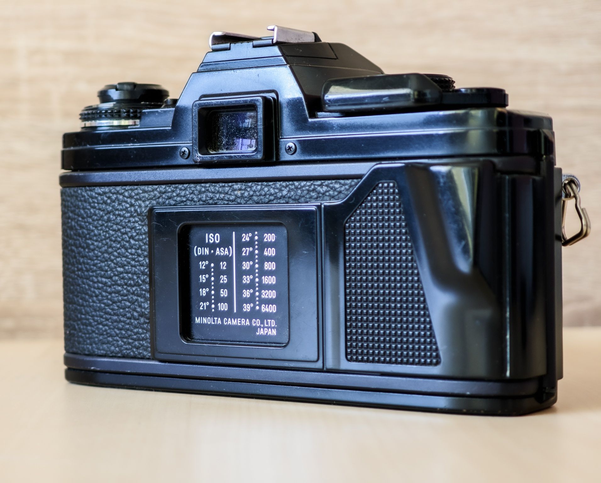 Minolta X700 (50mm F1.7)