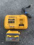 Dewalt DCB 546 si DCB 117 acumulator si incarcator 54V