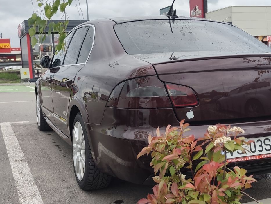 Vând Skoda superb