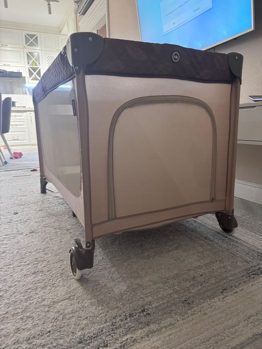 Детский манеж-кроватка Happy baby