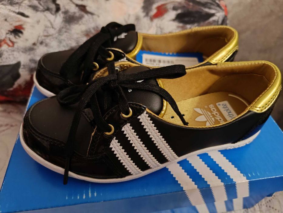 Детски обувки adidas