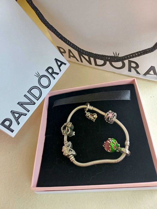 Brățară Pandora 18 + Charmuri