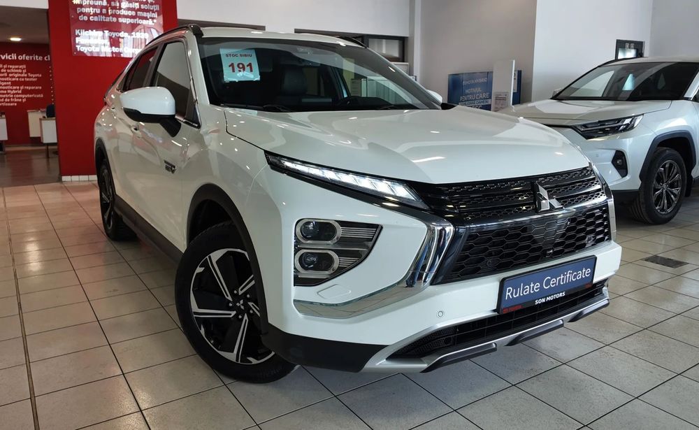 Mitsubishi Eclipse-Cross Mitsubishi Eclipse Cross 2.4 Plug-in Hybrid Plus Select 4WD LA SIBIU