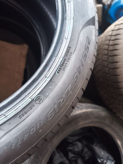 Anvelope 285/40/19 255/45/19