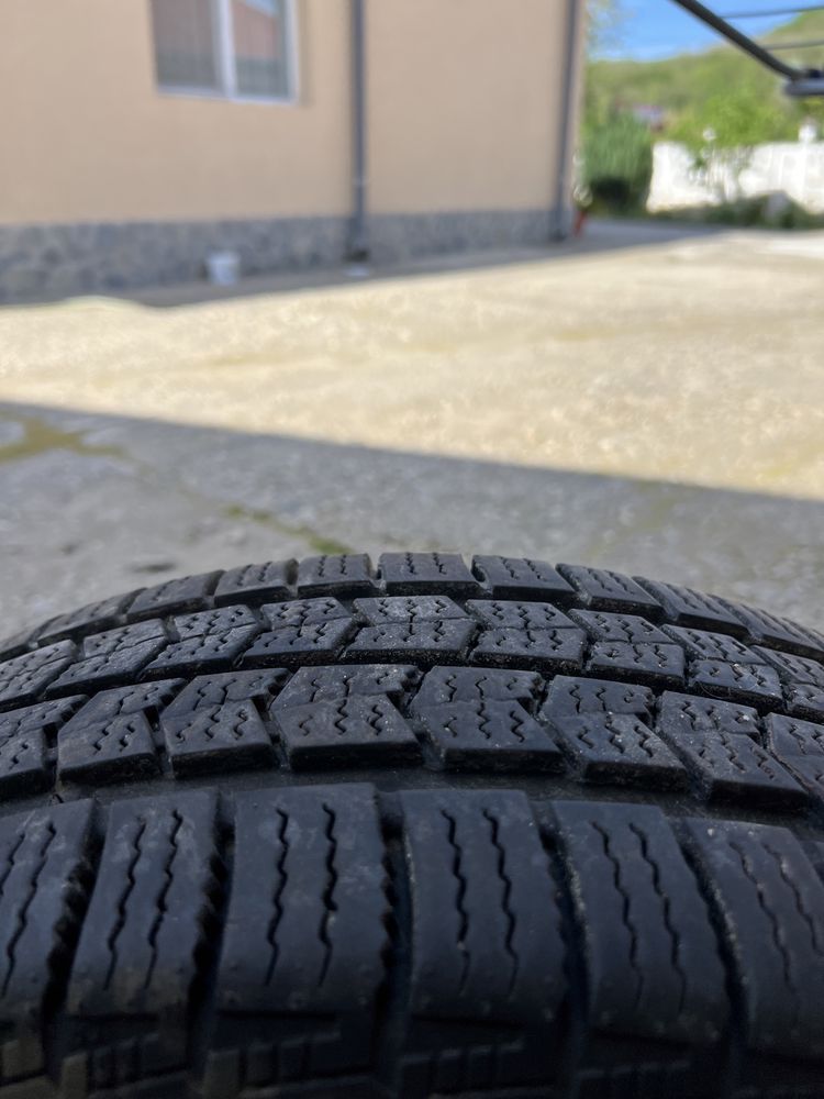 vand anvelope nexen 205/65 R16C