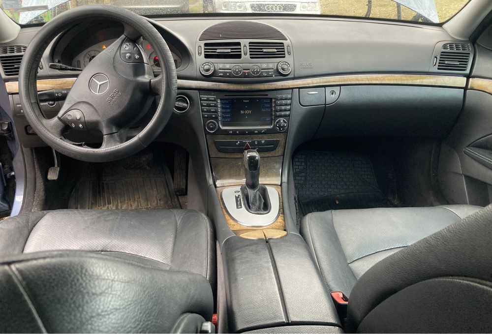 Арматурно Табло W211 Mercedes Километраж Жабка Климатроник Барче