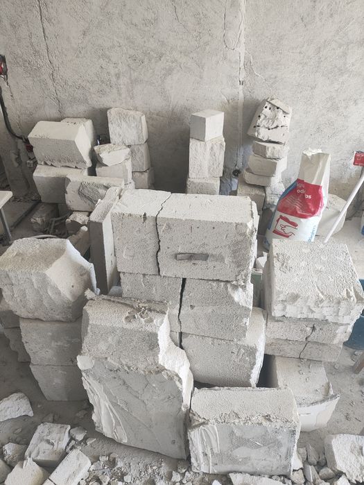 Donez bucăți BCA de diferite dimensiuni