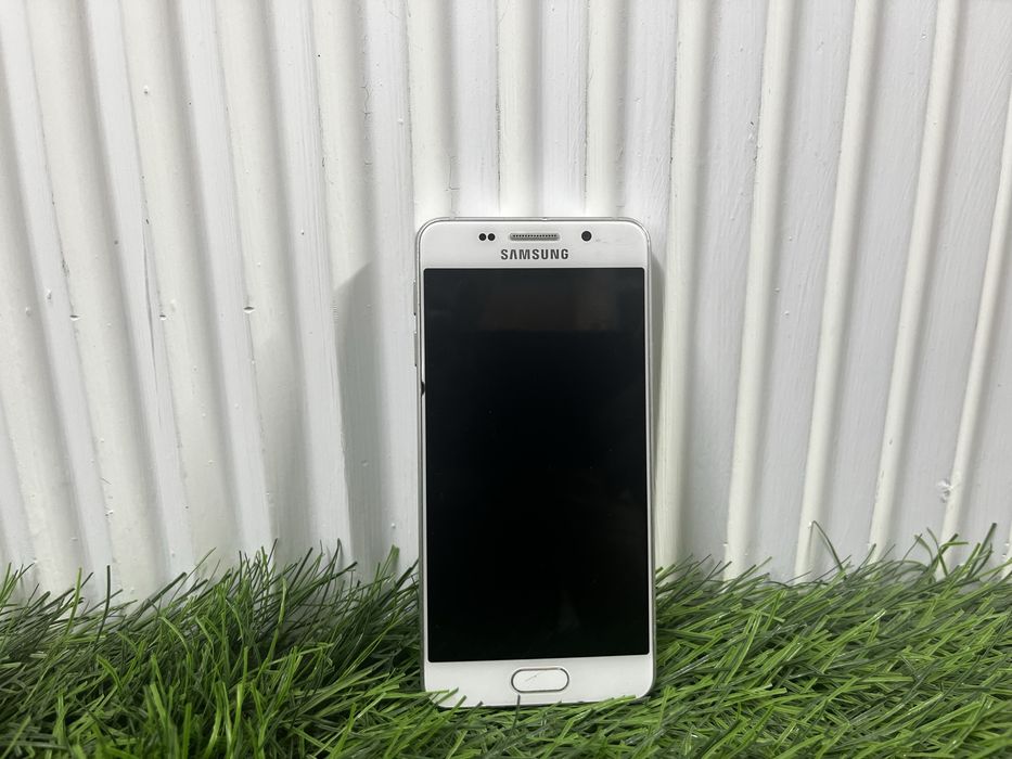 телефон Samsung A3