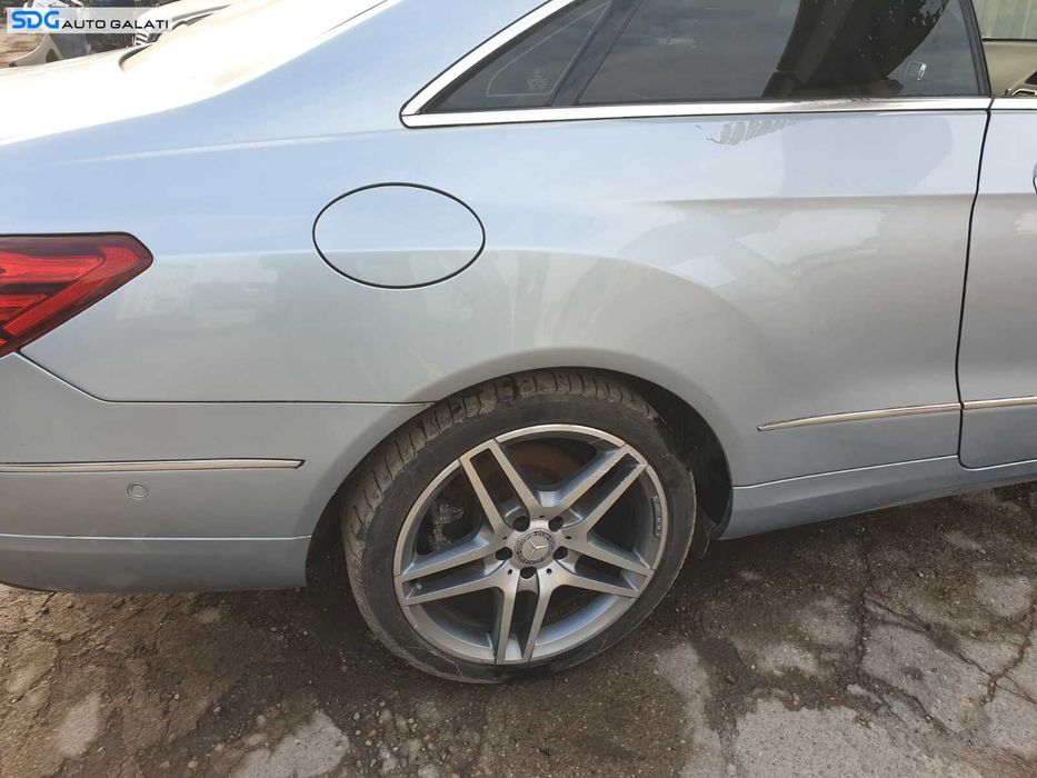 Aripa Caroserie Dreapta Spate Mercedes Clasa E Class W207 A207 C207 Coupe Cabrio E180 E200 E220 E250 E300 E320 2009 - 2017 [C9269]