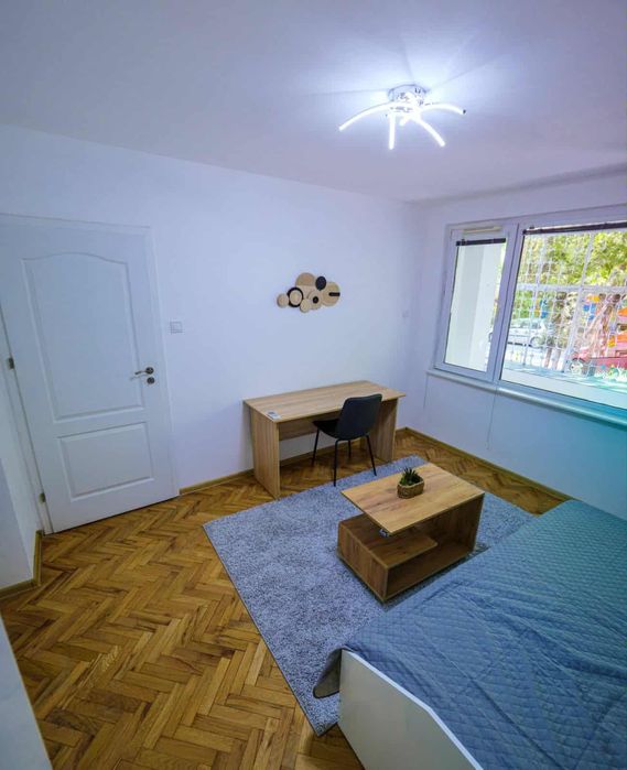 Тристаен апартамент, под наем, Нептун